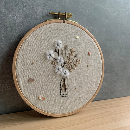 受注制作】｢花瓶とコットンと｣ 手刺繍ファブリックパネル フレーム