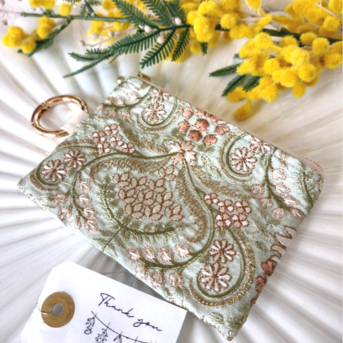 12㌢】カラビナでカチッとつけられるインド刺繍ポーチ ミントグリーン