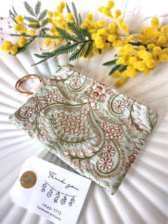 12㌢】カラビナでカチッとつけられるインド刺繍ポーチ ミントグリーン