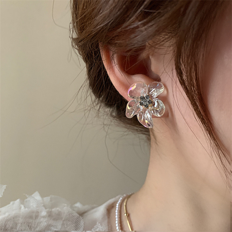 ピアス フラワー 花 小ぶり 大ぶり クリア 透明 ウェディング 結婚式  