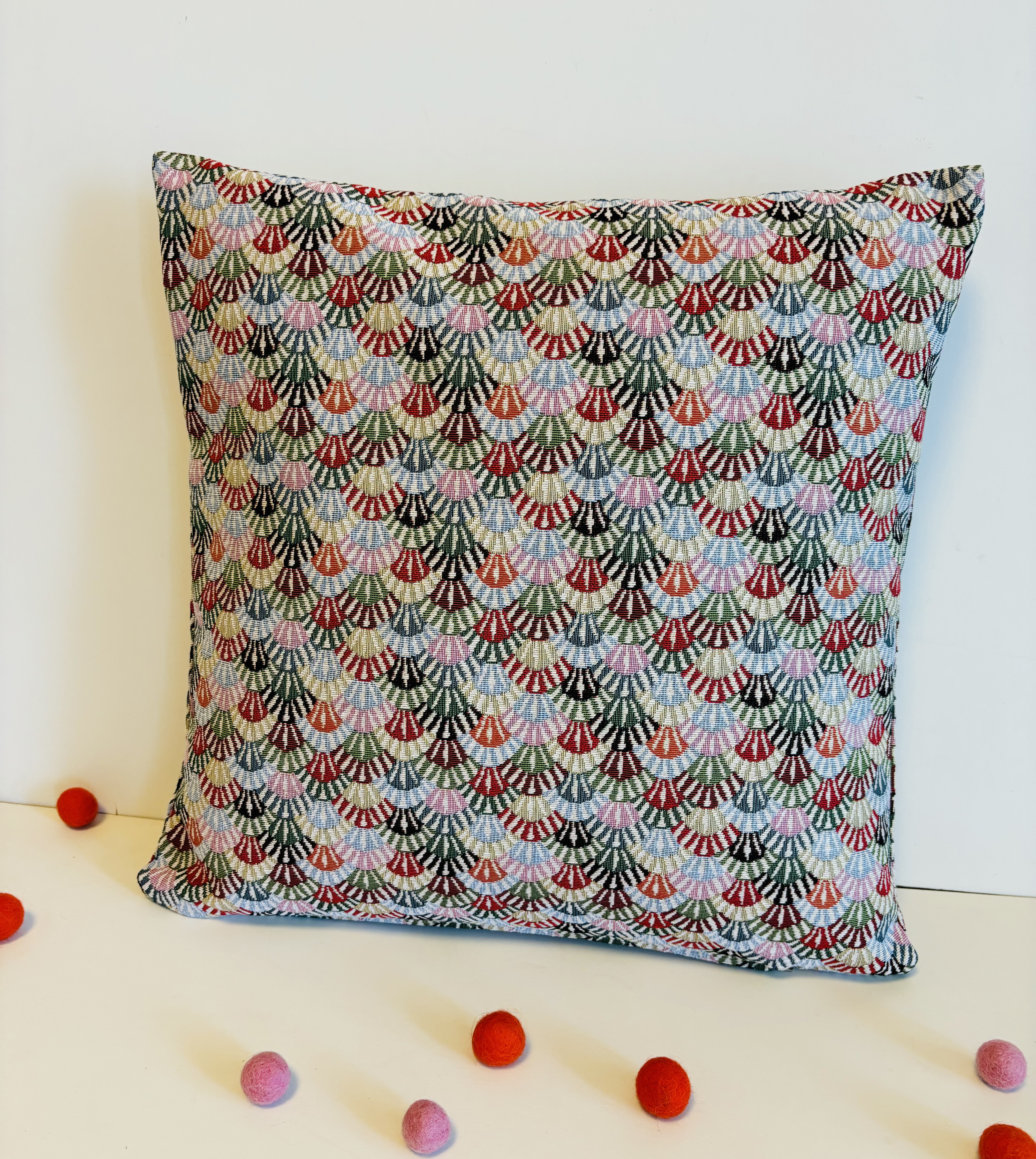 ゴブラン織クッションカバーフェザークッション３枚　新品