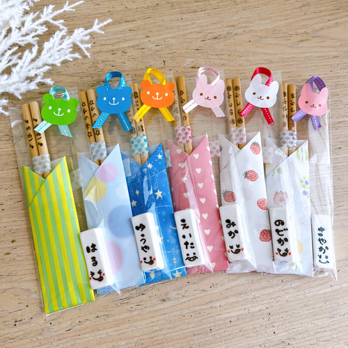 ◇SALE◇550円→350円♡名入れ箸＆箸置きセット〜出産祝い、入学卒園