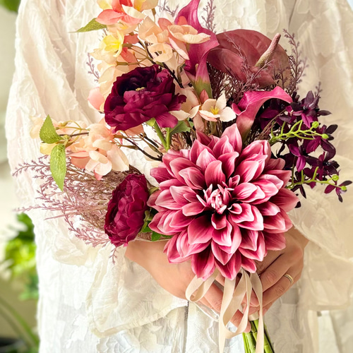 ダリアの華やかクラッチブーケ ウェディングブーケ ブーケ FloweRimi