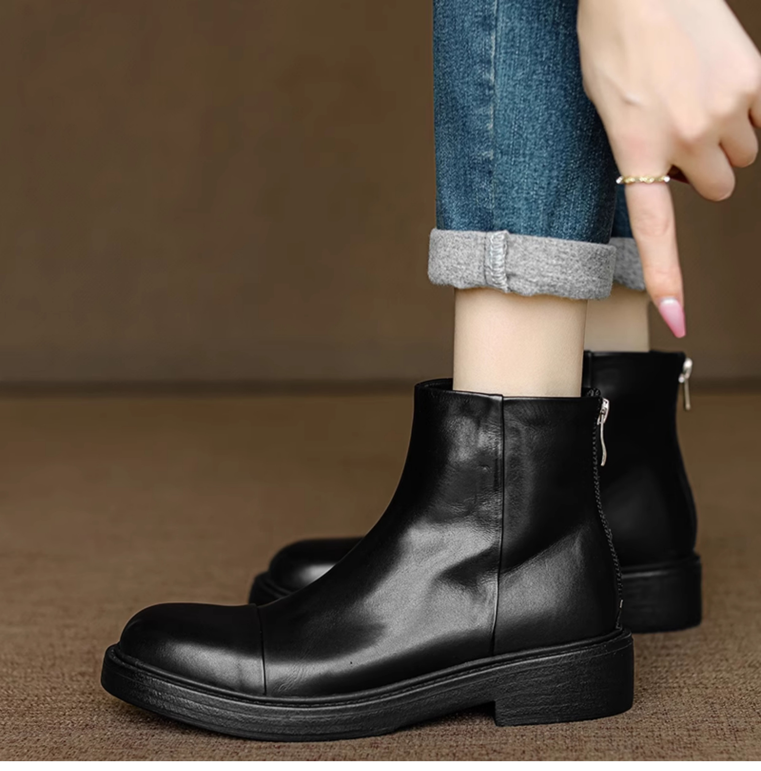 日本人女性向け足型 ショートブーツ ブラック 黒 靴 甲高 幅広 外反拇趾 秋 冬 スムース スエード 冬ブーツ 幅広 8,090円
