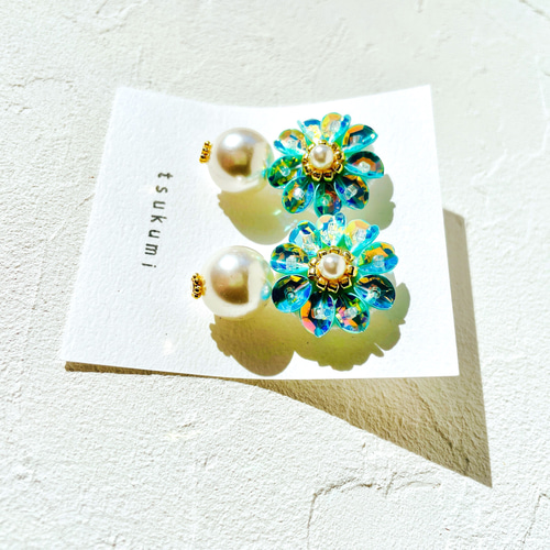 華- スパンコール ブルー／お花/パール/ ピアス/イヤリング ピアス  