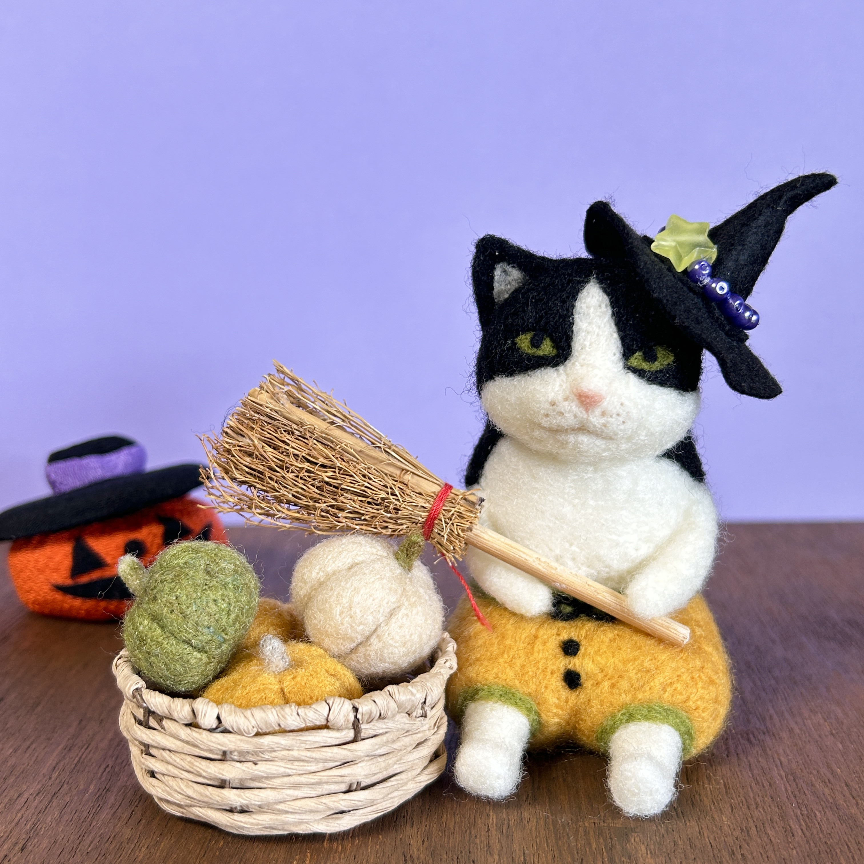 羊毛フェルト 【なこ】猫 ハンドメイド ハチワレ ストラップ