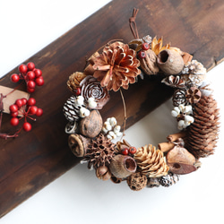 木の実のリース  autumn&winter  ◈19cm◈ 木の実のリース #2 送料無料 - Atelier Haru | minne byGMOペパボ 国内