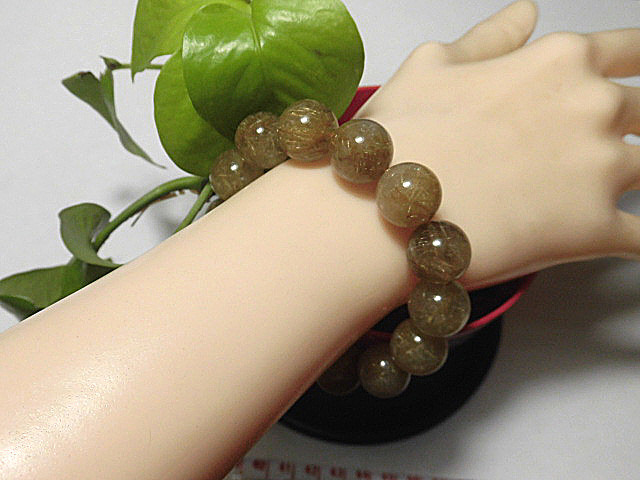 天然石 金針ルチルクォーツ14.4mm～15.0mm玉ブレスレット 内周18.3cm　　　240101840