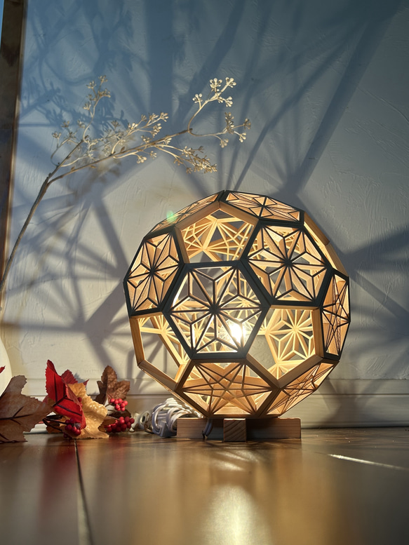 組子細工 サッカーボール型ランプ 長い夜の癒しゆっくり時間 creema