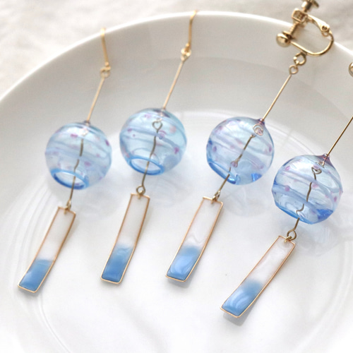 ちまっと♡ハチワレ猫風 しっぽゆらゆら♡ピアス/イヤリング