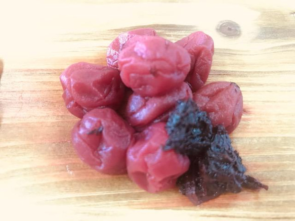 【母の日ギフト2025】塩分控えめ梅干セット『はちみつりんご酢梅　しそ漬小梅』 4枚目の画像