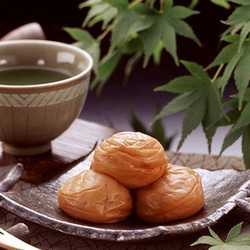 【敬老の日ギフト」『紀州南高梅お勧め３種セット』 2枚目の画像