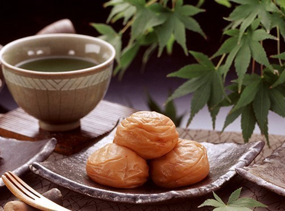 【敬老の日ギフト」『紀州南高梅お勧め３種セット』 2枚目の画像