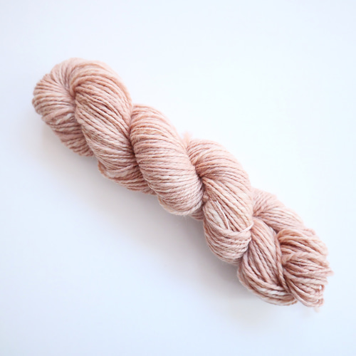 本物の桜色♡ 76g/118m｜手染め糸｜手紡ぎ糸 毛糸 mokumoku 通販