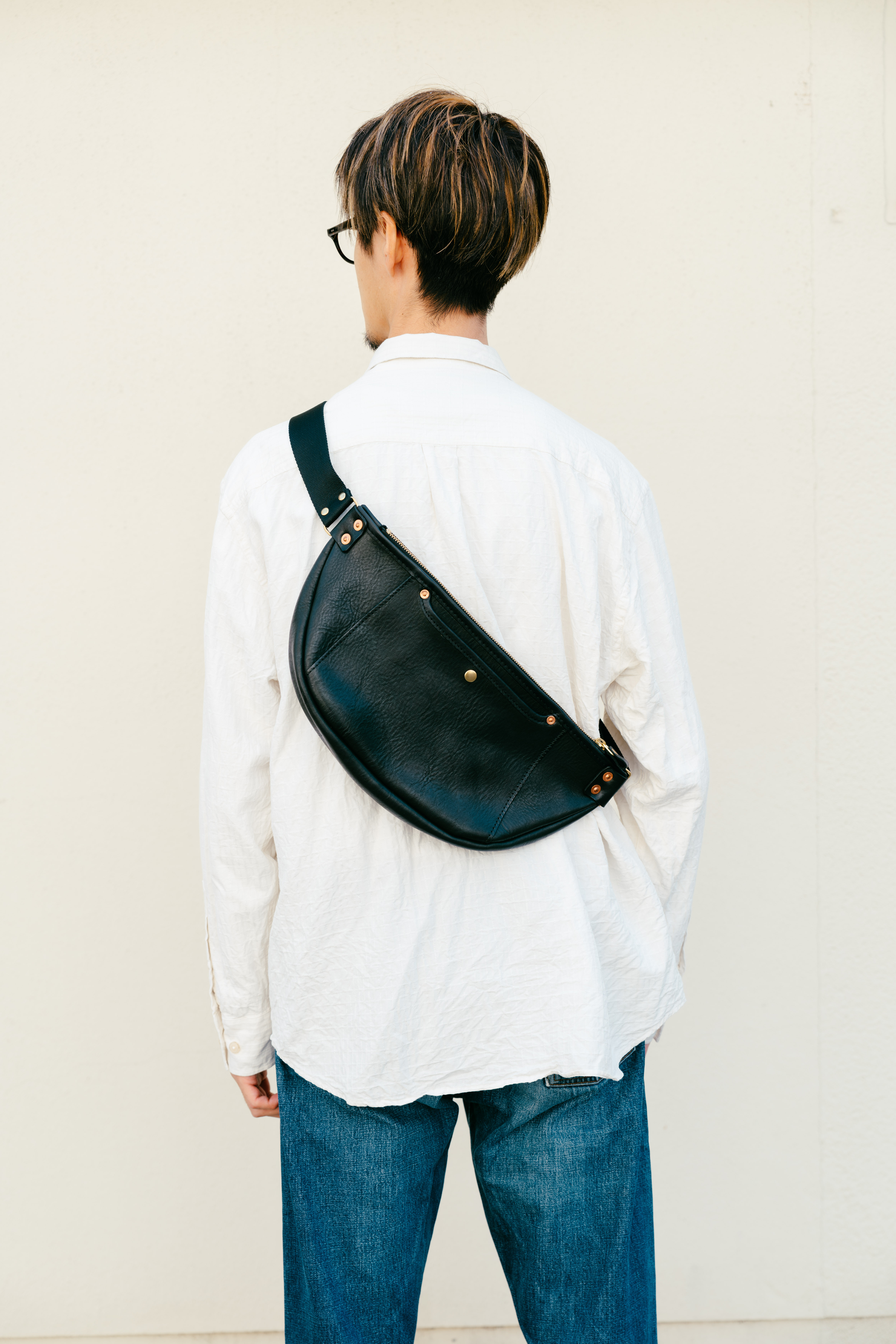 クロスボディバッグ