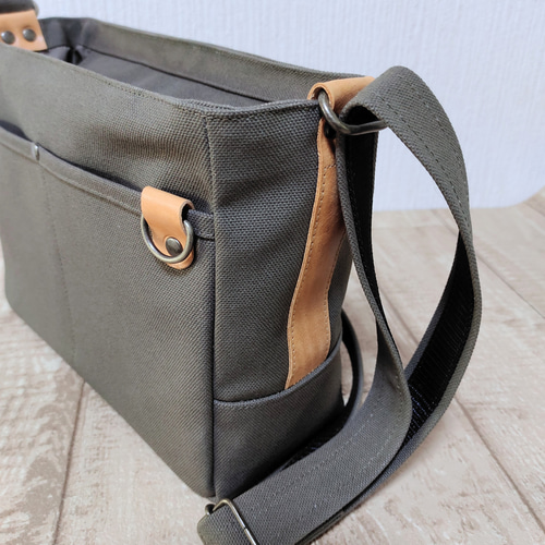 メッセンジャーショルダーバッグ（オールドカーキ） ショルダー