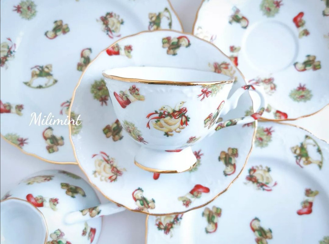 【受注制作】クリスマスパーティー♪ティーセット(カップ＆ソーサー、19.4cmプレート)　クリスマス食器　クリスマス柄