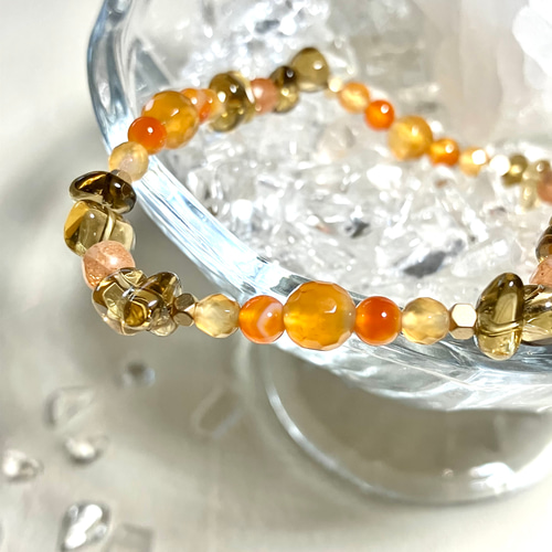 ポジティブに自分を輝やかす獅子座のお守りブレスレット 天然石