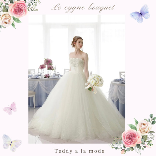 ホワイトローズとカスミソウのクラッチブーケ ウエディングブーケ