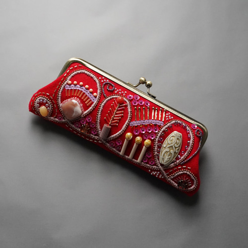 眼鏡ケースにも ビーズ刺繍のペンケースがま口 9 レッド 一点もの 送料