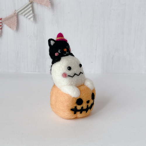 s*o様 羊毛フェルト　ハロウィン　くまさん兄弟 羊毛フェルト ハロウィン くまさん兄弟 - メルカリ