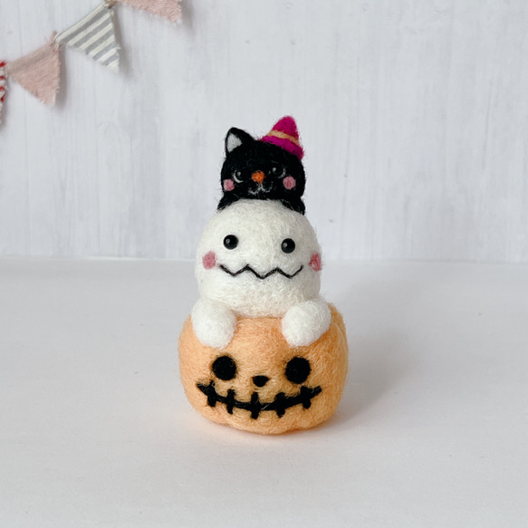 受注制作（ハロウィン）おばけinおばけかぼちゃ＆黒猫ちゃん④大きい