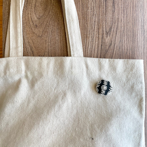 刺繍【ヘアゴム】【ポニーフック】【ブローチ】選べるパーツ no.147