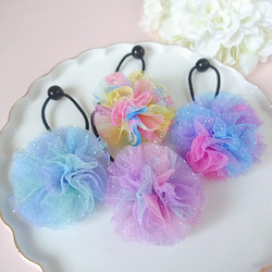 2個セット♡レインボーカラーのポンポンチュールりぼん　虹色　ボンボン　ヘアゴム 8枚目の画像