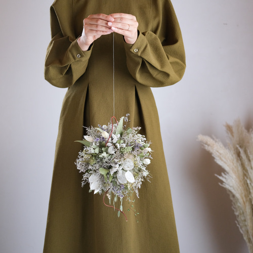 ナチュラルな小花のフライングボール＊ドライフラワー＊フライング