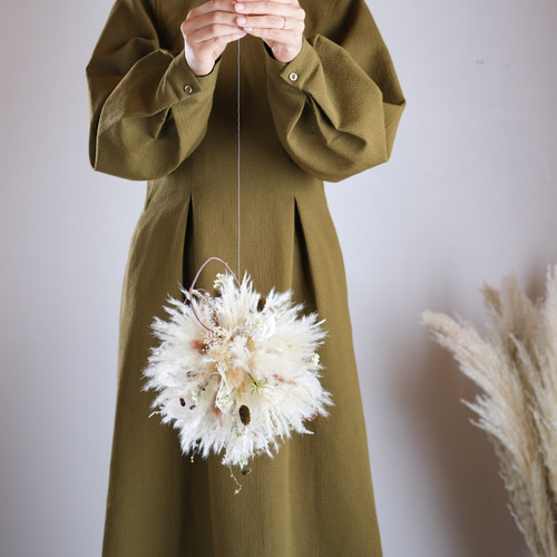 秋のふわふわパンパスグラスのフライングボール＊フライングリース