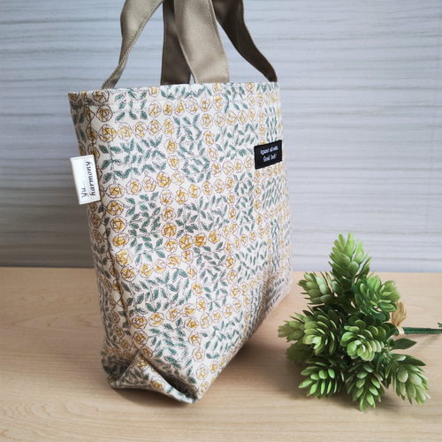 meさま 洗えるバッグインバッグ ハンドメイド リバティ スリーピングローズ おでかけにも使えるバッグインバッグ ファスナー付ミニトートバッグ