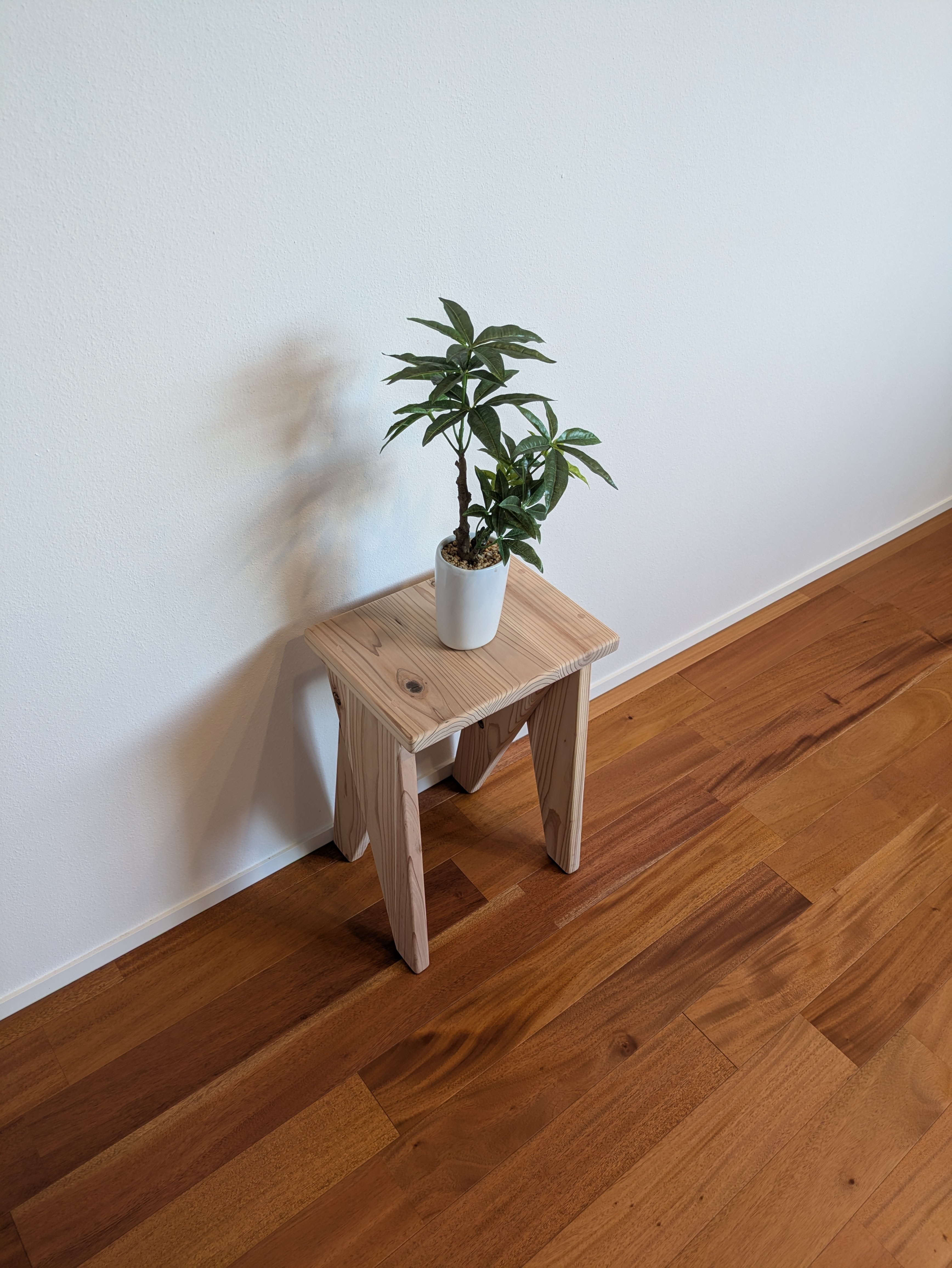 【国産杉のスツール】花台　ディスプレイ台　踏み台