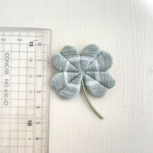 み*こ様 クローバーのブローチ 000000001139-02-m.jpg?t=