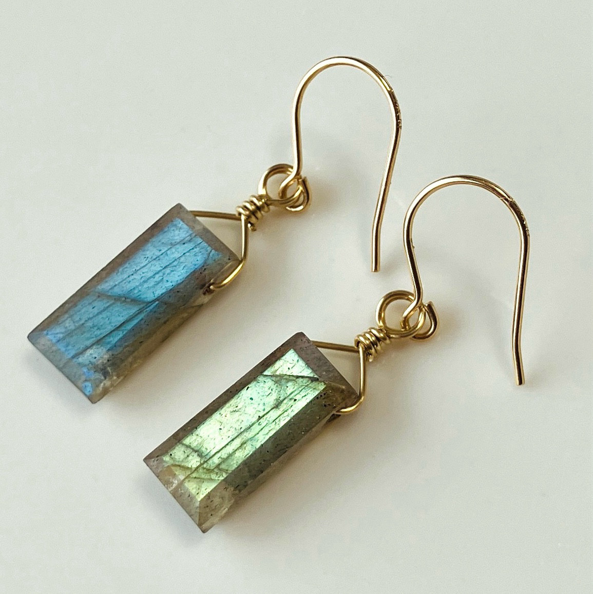 Labradorite × 14kgf ピアス／イヤリング変更可（シラー・天然石）