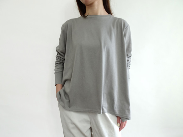 コットン100Aラインフレアーカットソー〈ニュアンスブラウン〉 1枚目の画像