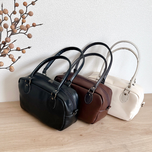 軽量レザーのころんとスクエア2WAYボストンバッグ【選べる3カラー