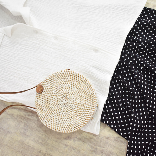 涼しげでシンプルなドット柄のワイドパンツ 水玉 キュロットパンツ