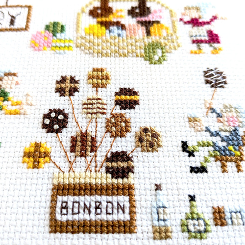 クロスステッチ図案【トムテのチョコレート工場】 Tomte's chocolate