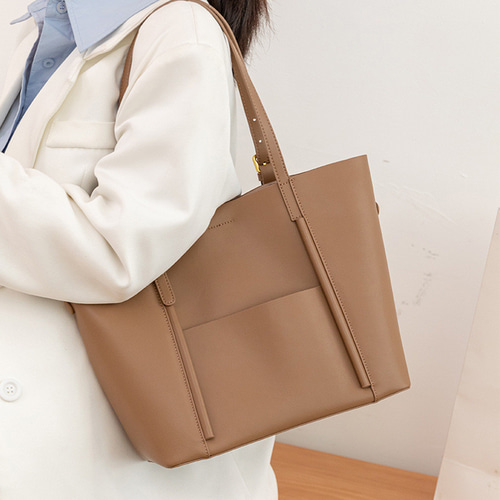 ★[超特価セール]★牛革★デイリートートバッグ★ 牛革 フラット デイリートートバッグ 25cm | A.D.M.J.公式
