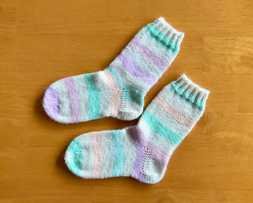 キッズ(12.5-14.5cm) 手編み 靴下 くつした How to knit striped socks for babies【Crochet】Harenatsu