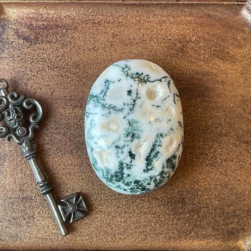 精神の安定。信頼と勇気、自信を高める＊ツリーアゲート① 天然石