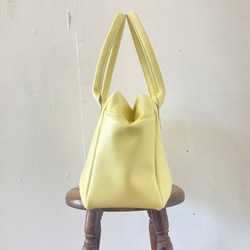 アンティーク スモール ボストンバッグ レザーバッグ トートバッグ 牛革 クリームイエロー 2枚目の画像