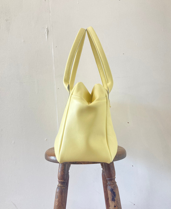 アンティーク スモール ボストンバッグ レザーバッグ トートバッグ 牛革 クリームイエロー 2枚目の画像