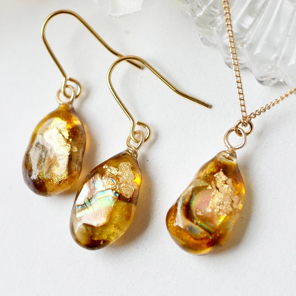 玳瑁玻璃與真貝殼首飾套裝 第1張的照片