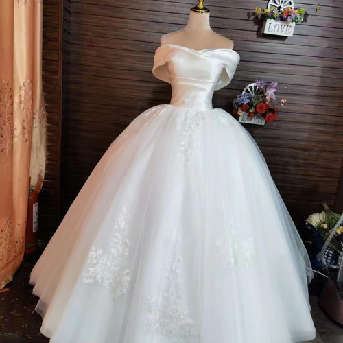 オフショルダーチュールウェディングドレス結婚式 (ウェディング