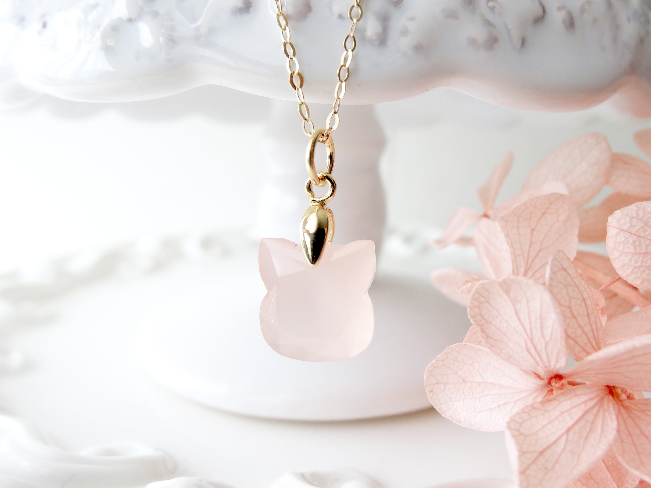 ピンクカルセドニー&K14gf ／猫のネックレス