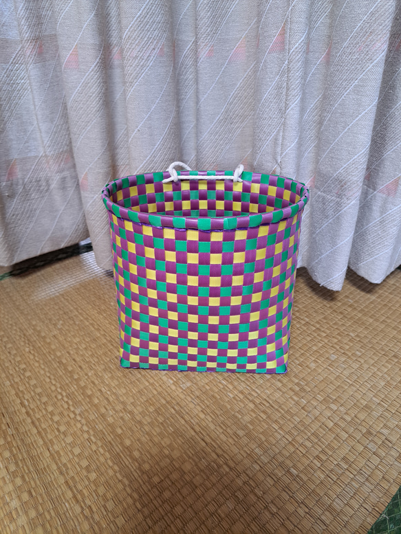 PPバンドかご(格子編みはけご中)、収穫かご、プラカゴ 模様c-紫
