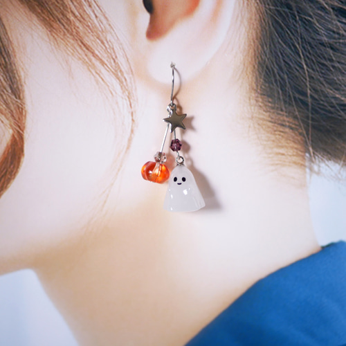 【ハロウィンの夜】ワインハニースピネル他　チャームピアスイヤリング ハロウィンの夜】ワインハニースピネル他チャームピアスイヤリング