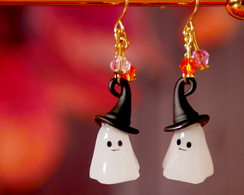 ハロウィン　まるっとオバケピアス be9a5a8babbd733b7b4f95c1f45fd3