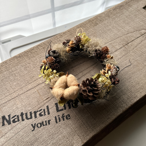 アナベルとイエローのオーバルリース　クラスペディア　スモークツリー 34㎝ アナベルとイエローのオーバルリース クラスペディア スモークツリー